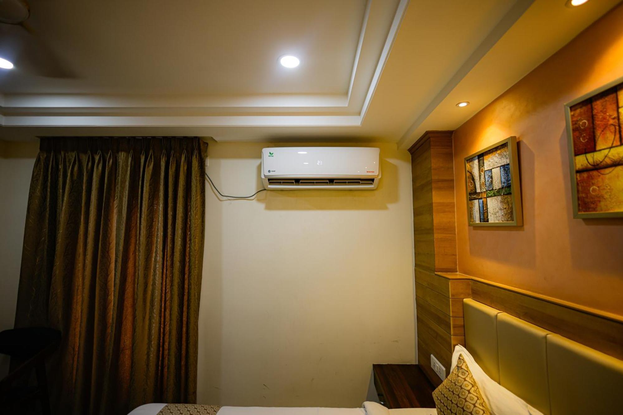 M Square Hotel Hyderabad Luaran gambar